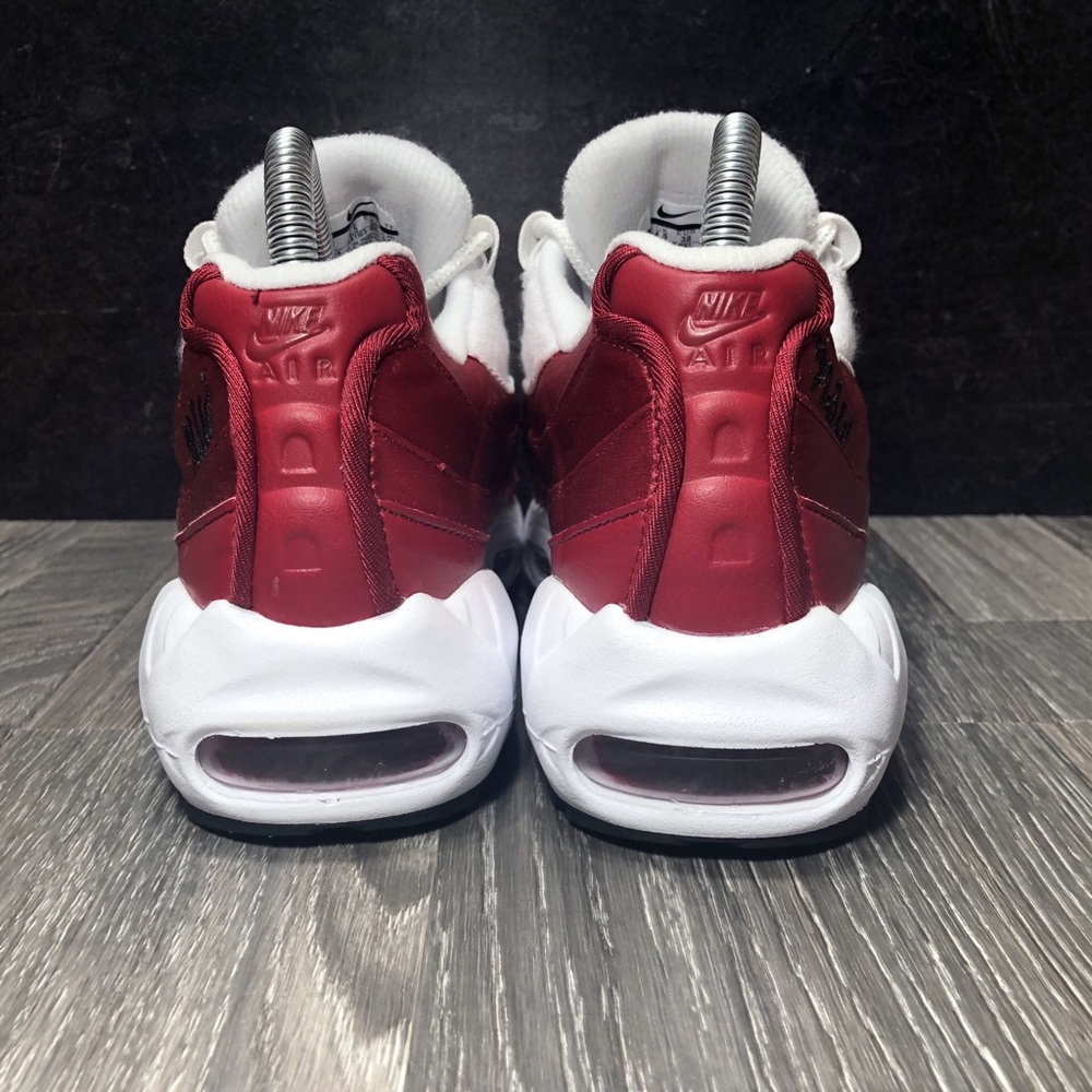 Nike Air Max 95 LX Red Crush Satin & Terry NWOT - Picture 5 of 8